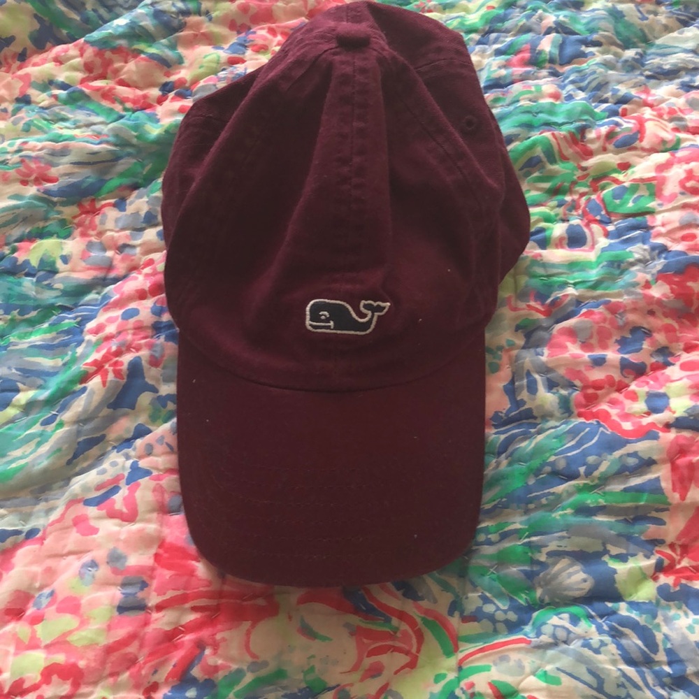 Maroon Vineyard vines hat